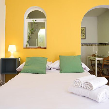 El Prado Historic Center Appartement Madrid Buitenkant foto